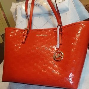 Michael Kors Women's Jet Set Travel Med.